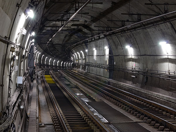 南充隧道小导管在某铁路隧道软弱围岩段施工中的应用案例